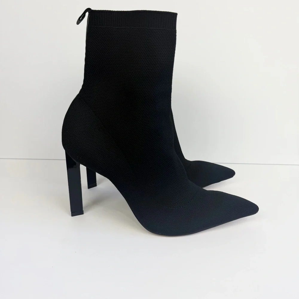 Schutz Ammie Pointed Toe Booties Ankle Boots Size 9.5 Black Knit